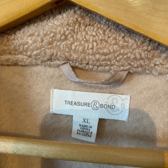 Treasure & Bond Sherpa Button Down - Picture 3 of 5